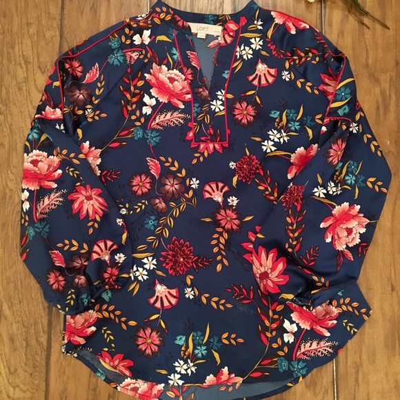LOFT Tops - •LOFT• floral top